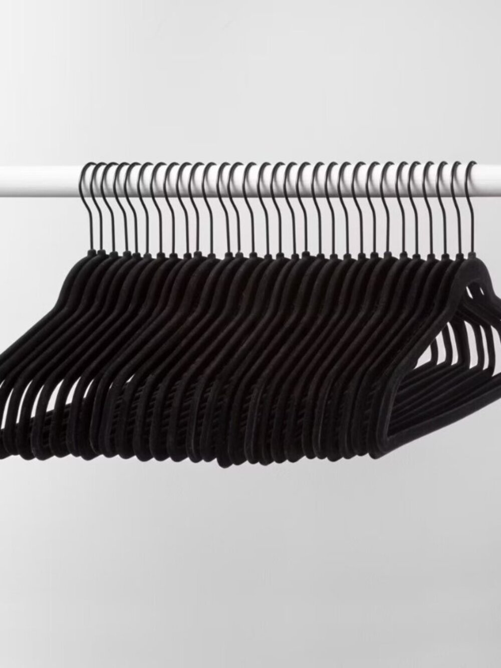 20 Velvet Hangers